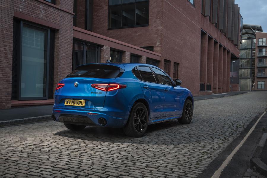  Alfa Romeo Stelvio Veloce (949) 2020 года  (UK) (фото 17 из 40)
